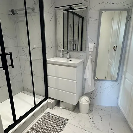Village Club Parc Aquatique Pour La Famille Piscine Chauffee,appartement Pour 4 Personnes En Rez De Jardin