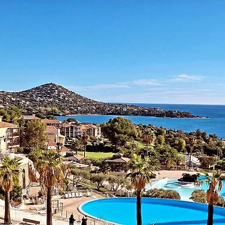 Village Cap Estérel Pierre Et Plages -5 Piscines Dont Chauffée Du 04 Avril Au 02 Novembre