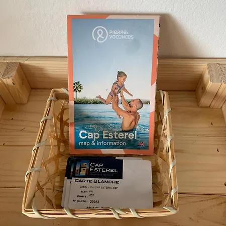 Village Cap Estérel Pierre Et Plages -5 Piscines Dont Chauffée Du 04 Avril Au 02 Novembre