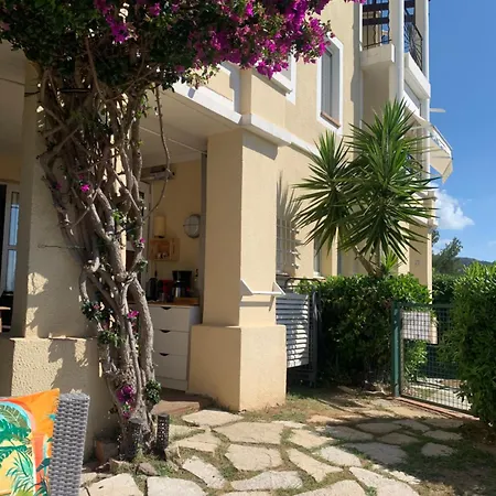 Village Cap Esterel Pierre Et En Rez De Jardin Vue -plages -parcs Aquatique - Animations -5 Piscines Dont Chauffee Au 01-novembre -parking -climatisation -formule Club Apartment Saint-Raphael (Var)